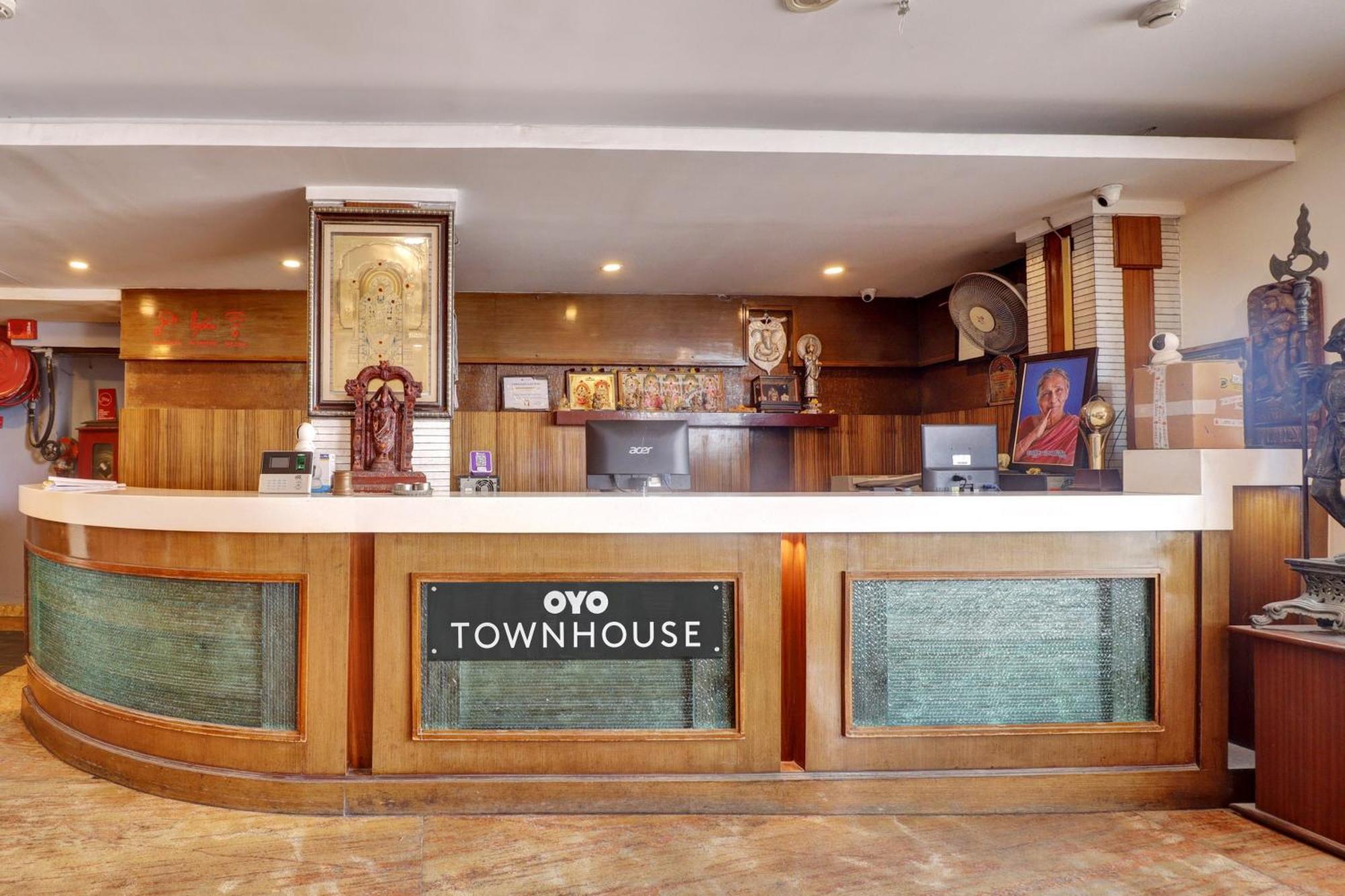 Udayee International Hotel Tirupati Luaran gambar