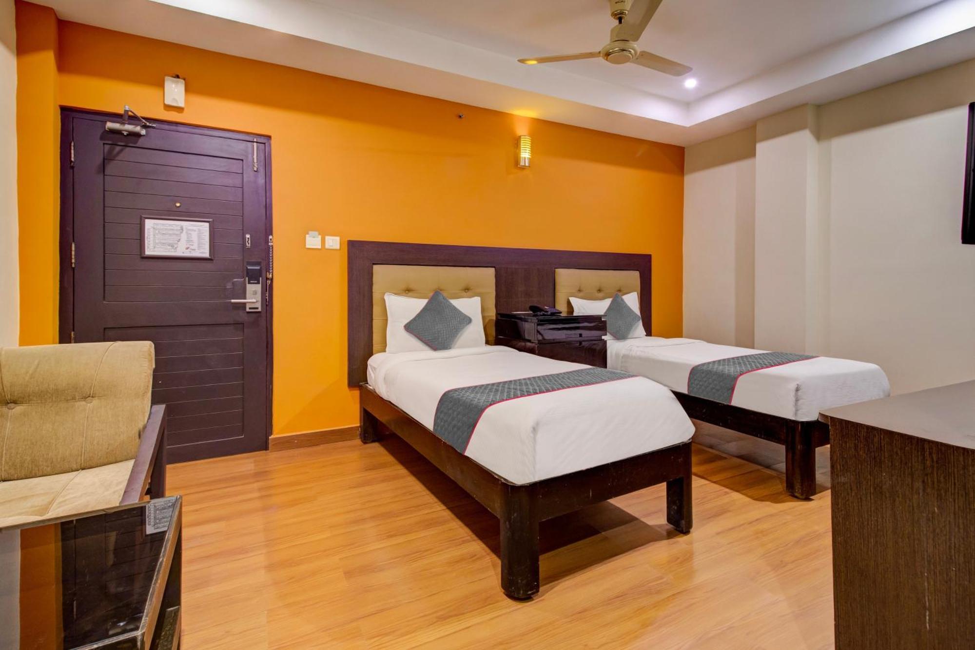 Udayee International Hotel Tirupati Luaran gambar