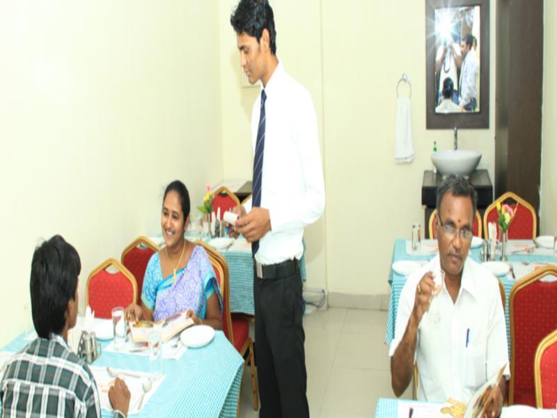 Udayee International Hotel Tirupati Luaran gambar